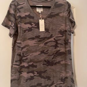 Juniors size camo t shirt